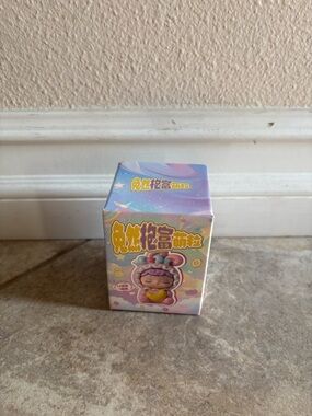 Effortlessly embrace wealth fugurine blind box.